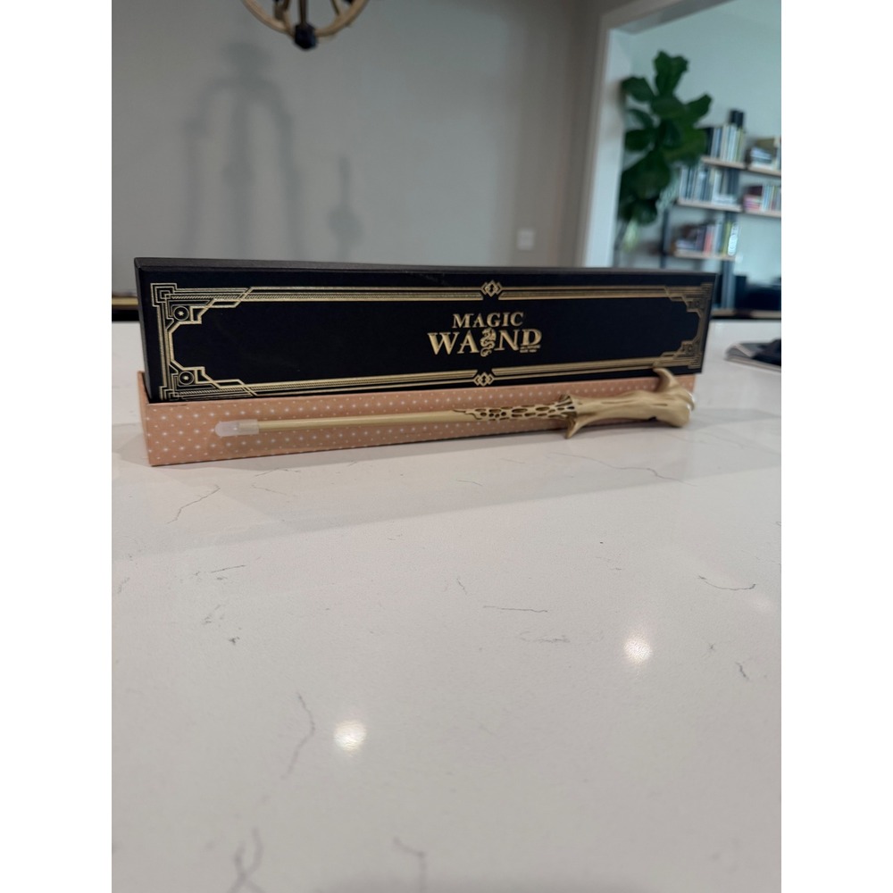 CaptainWiz Magic Wand Supremacy Light Up Rechargeable Tan Gold CZ-LWC-LV NEW